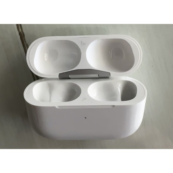 AirPods Pro Replacement Charging Case *Ships Fast* - Picture 3 of 3